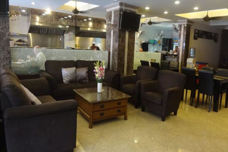 Maleez Lodge Hotel And Restaurant