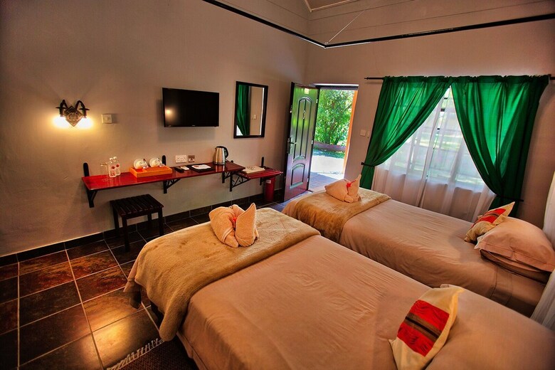 Posada Island Safari Lodge