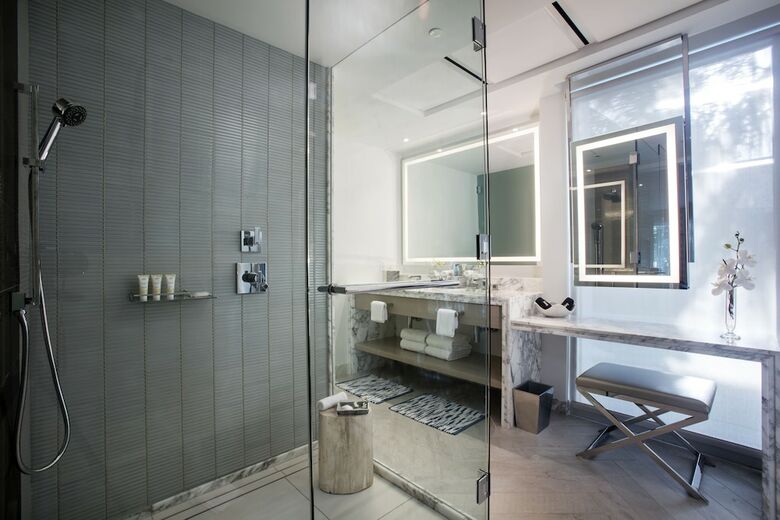 Hotel H2o Suites - Adults Only