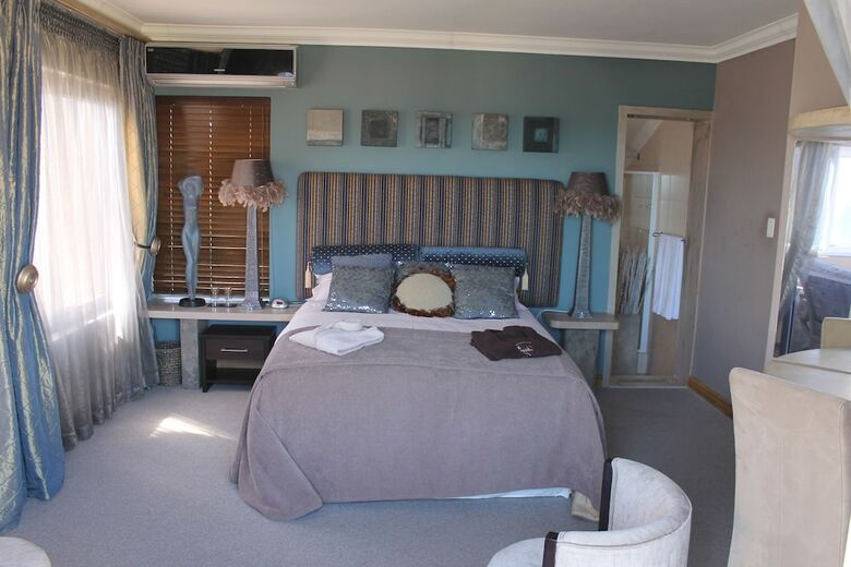 Hotel Kumbaya House