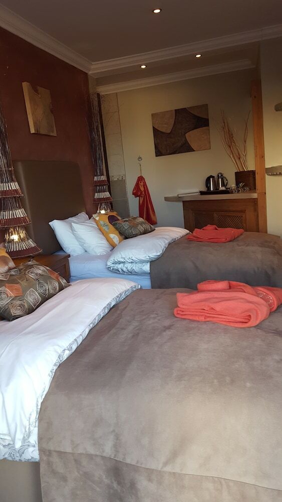 Hotel Kumbaya House