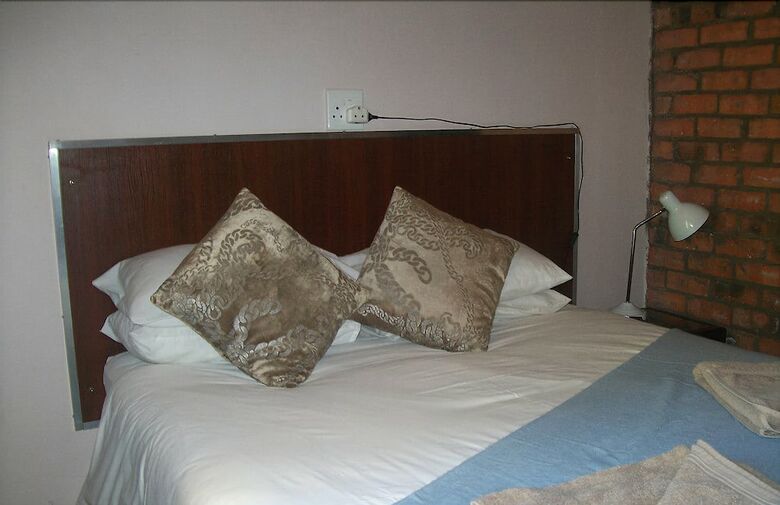 Hotel 21 On Coetzee Guest House