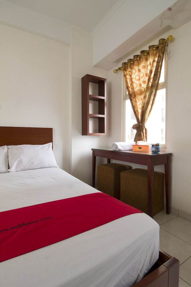 Reddoorz Apartment @ Margonda Residence