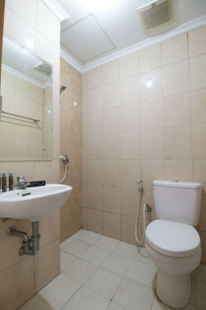 Reddoorz Apartment @ Margonda Residence