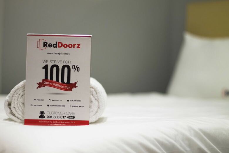 Hotel Residences By Reddoorz Near Rumah Mode