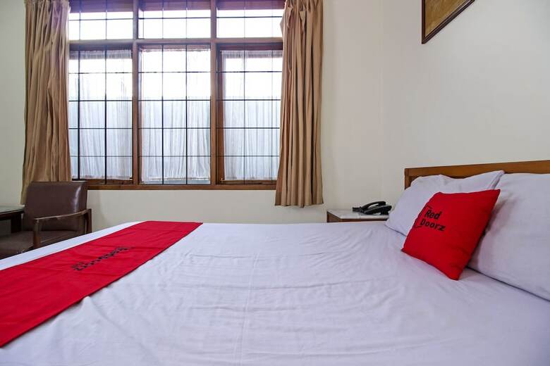 Hotel Residences By Reddoorz Near Rumah Mode