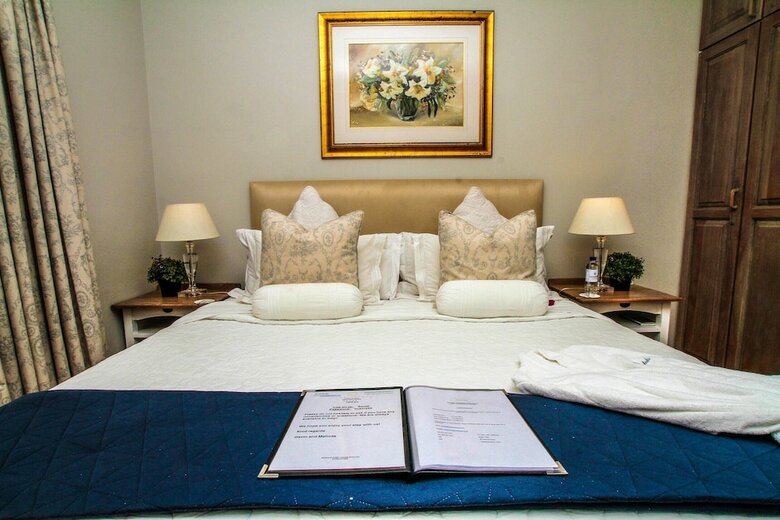 Hotel Sandals Guest House