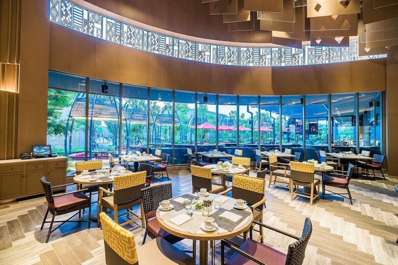 Hotel Avani+ Hua Hin Resort