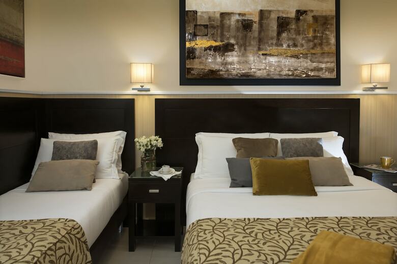 Yes Hotel