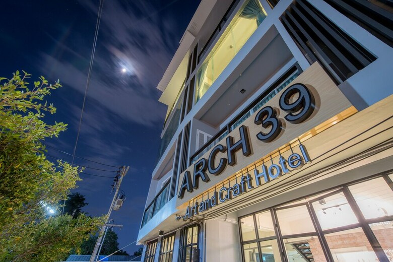 Hostal Arch39 Minimal Art & Craft Hotel