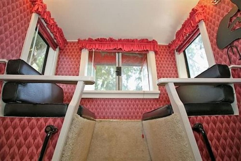 Featherbed Railroad Bed And Breakfast Resort