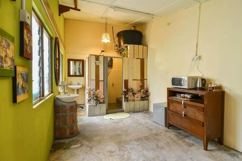 Hotel Ohana House @ 53 Kasturi