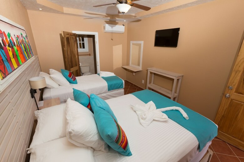 Mr. Tucan Hotel