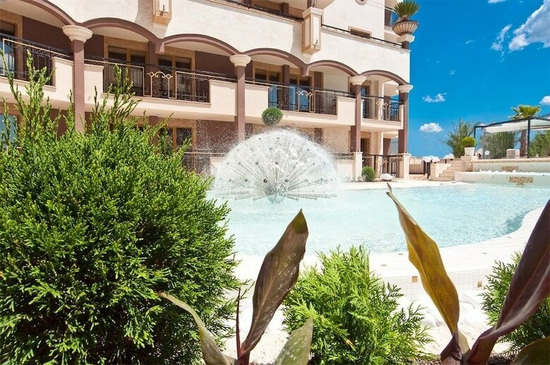 Hotel Golden Rainbow Vip Residence
