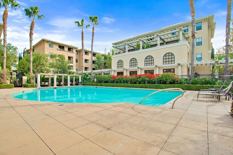 Apartamentos Global Luxury Suites At The Village