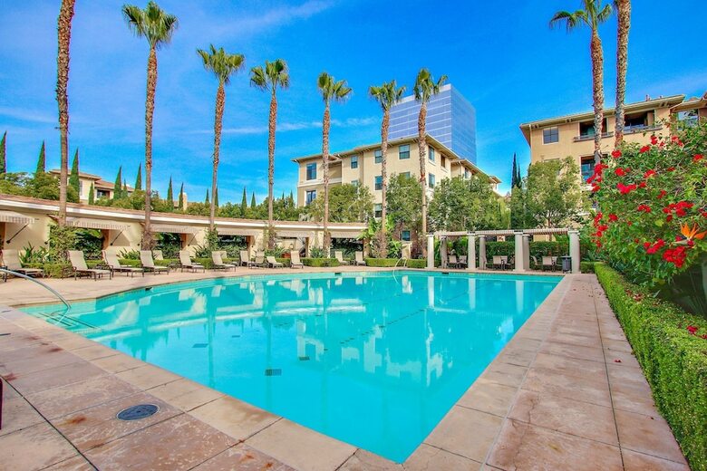 Apartamentos Global Luxury Suites At The Village