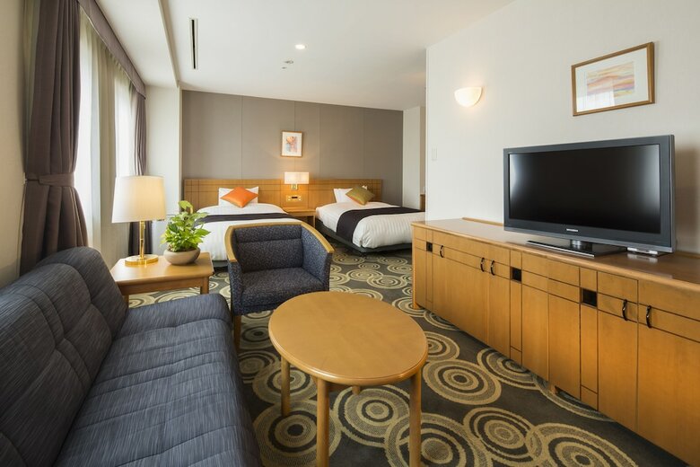 Jr-east Hotel Mets Tabata