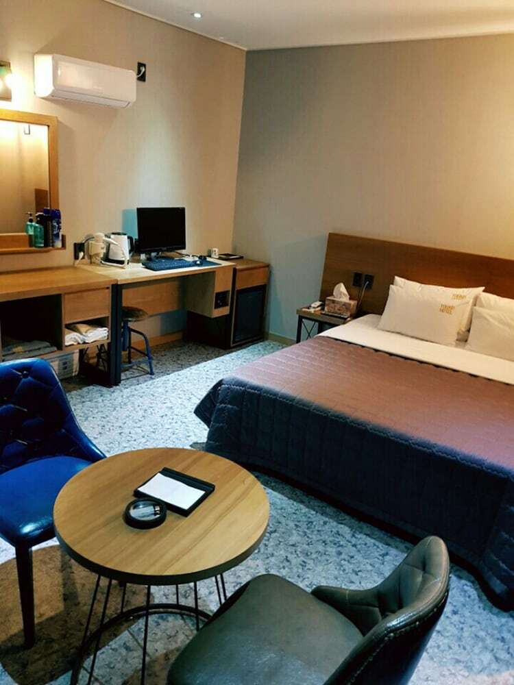Hotel Youain