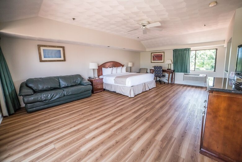 Hotel Ramada By Wyndham Middletown Newport Area