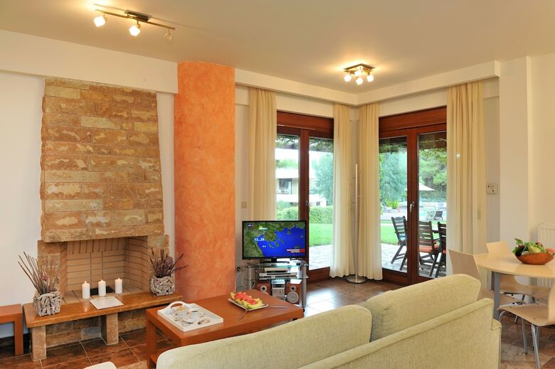 Aparthotel Polyastron Place Hotel & Spa