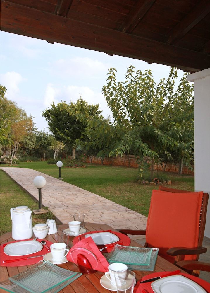 Antonoglou Beach Villas, Gennadi