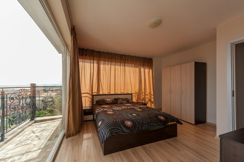 Roel Residence Apartments