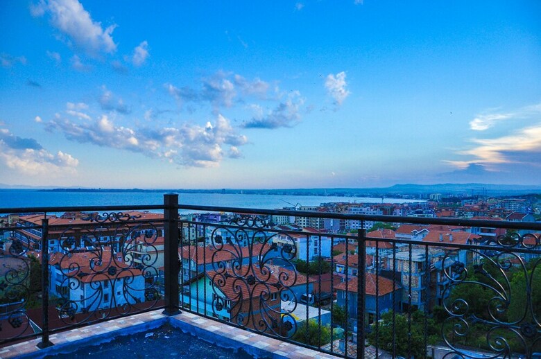 Roel Residence Apartments