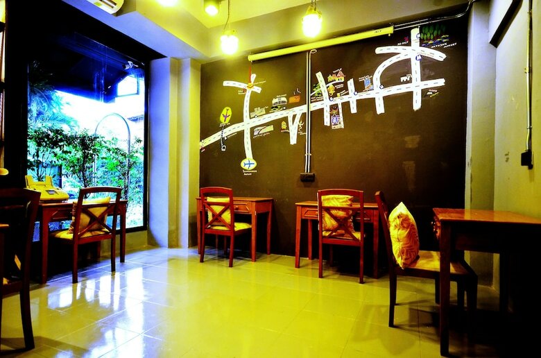 Hostal The Neighbor Hoot Hostel & Cafe
