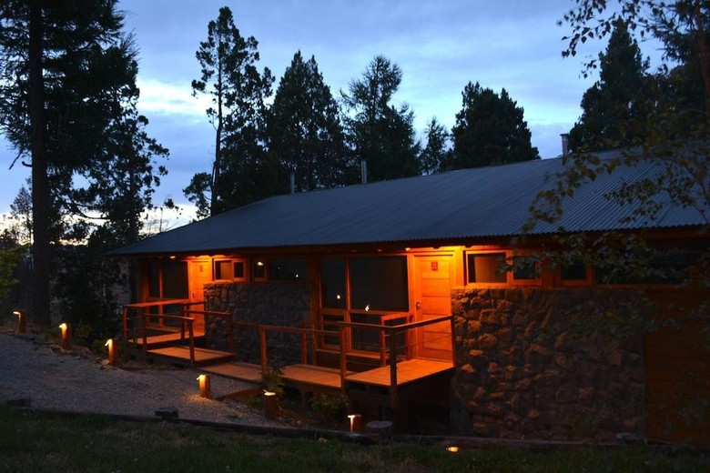 Lodge Maria Del Bosque Apart Hotel / Caba�as
