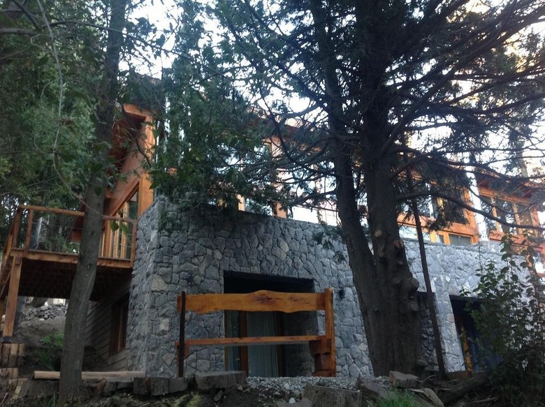 Lodge Maria Del Bosque Apart Hotel / Caba�as