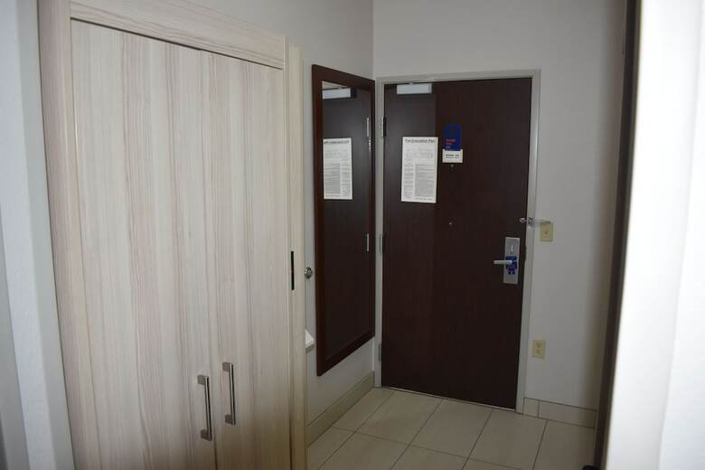 Hotel Holiday Inn Express & Suites Mcpherson
