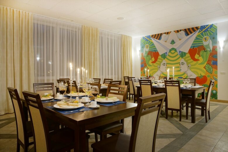 4 ?ywio?y Falenty Hotel & Conference Center