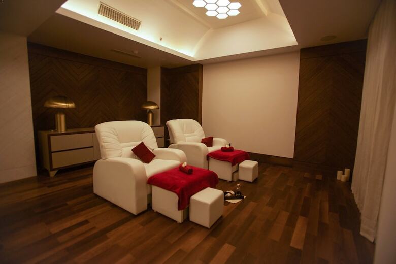 Hotel Crowne Plaza Chennai Adyar Park