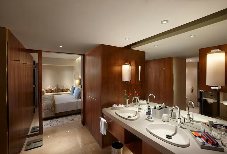 Hotel Crowne Plaza Chennai Adyar Park