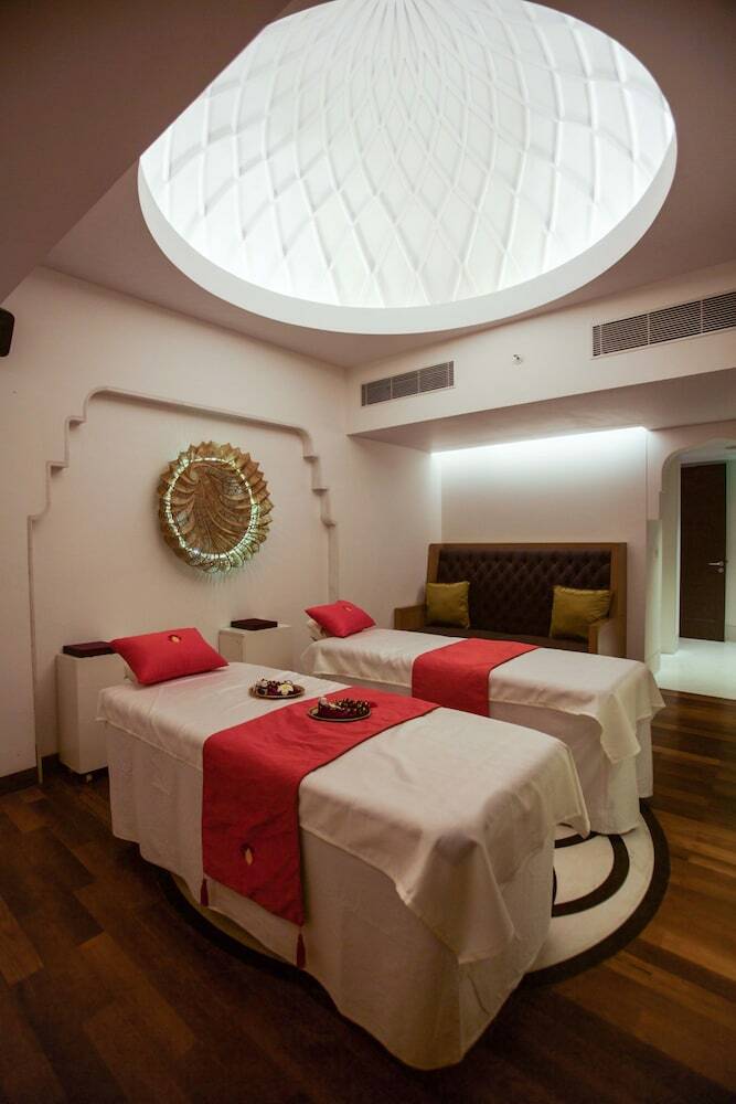 Hotel Crowne Plaza Chennai Adyar Park