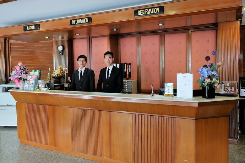 Hotel Silom Village Inn