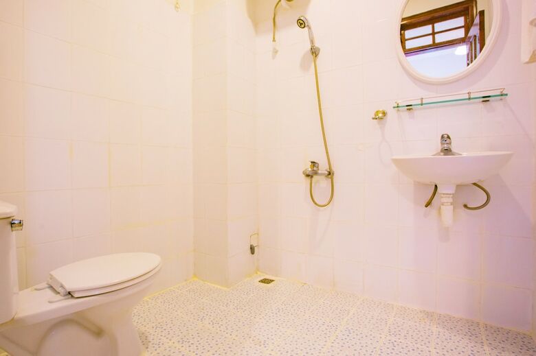Oyo 720 Glenda Hotel