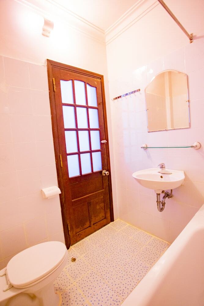 Oyo 720 Glenda Hotel