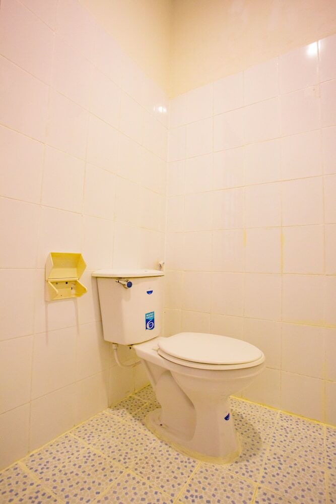 Oyo 720 Glenda Hotel