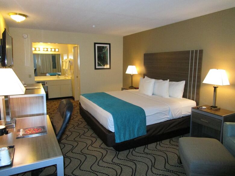 Surestay Plus Hotel By Best Western Sacramento North