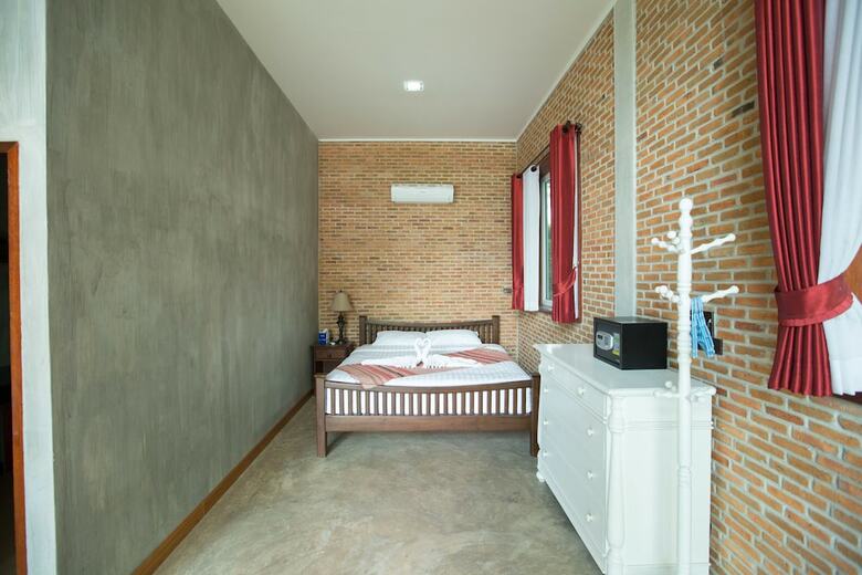 Hotel Nan de Panna Riverside Homestay