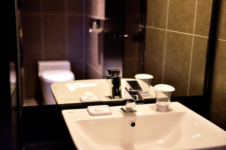 Golden Business Hotel