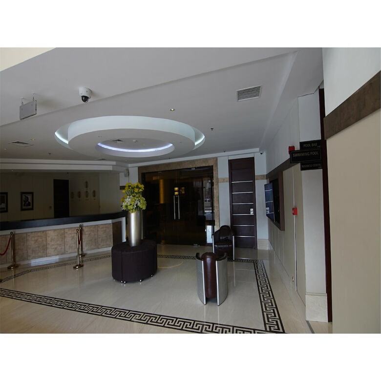 Pearlwort Hotel And Suites