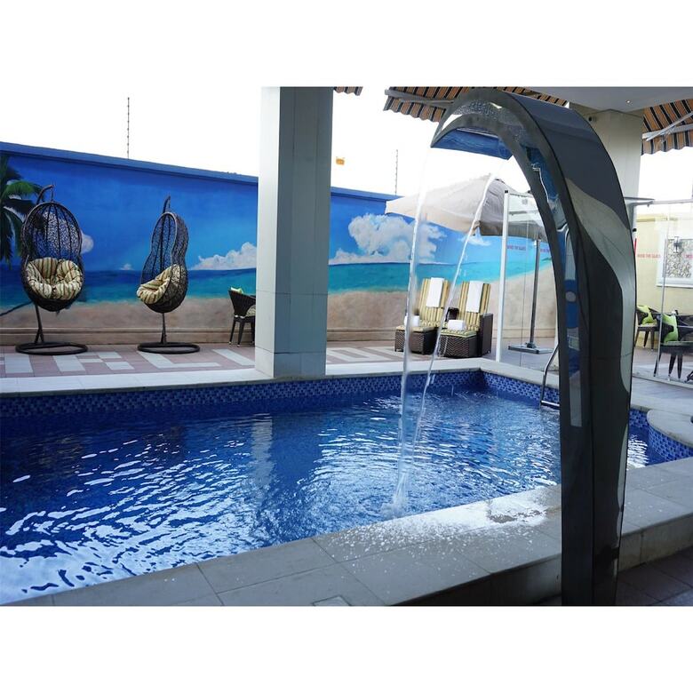 Pearlwort Hotel And Suites