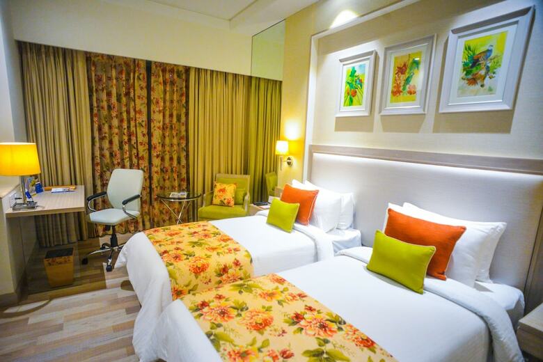 Hotel Efcee Sarovar Portico Bhavnagar