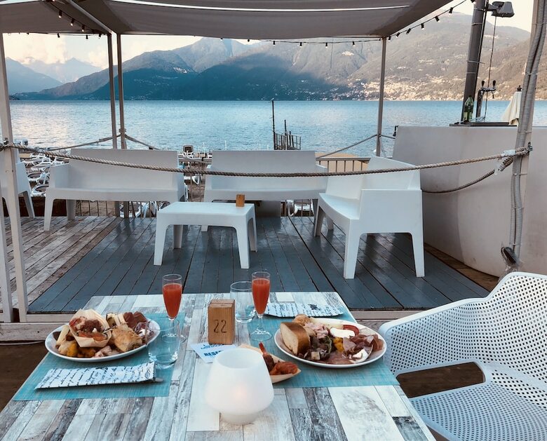 Apartamento Appartamento Vista Lago Red & Grey