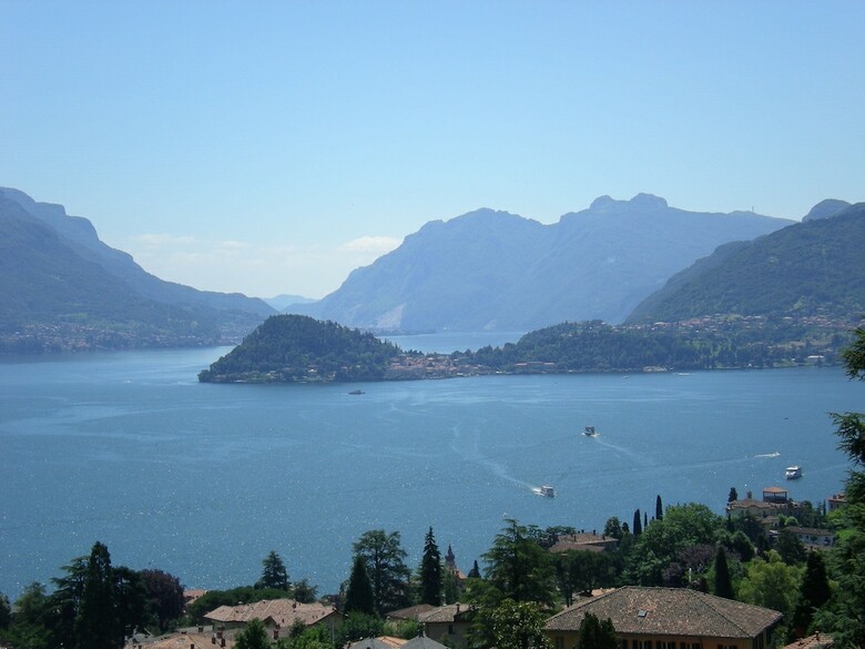 Apartamento Appartamento Vista Lago Red & Grey