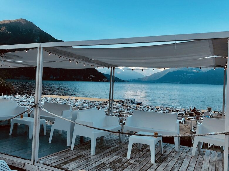 Apartamento Appartamento Vista Lago Red & Grey