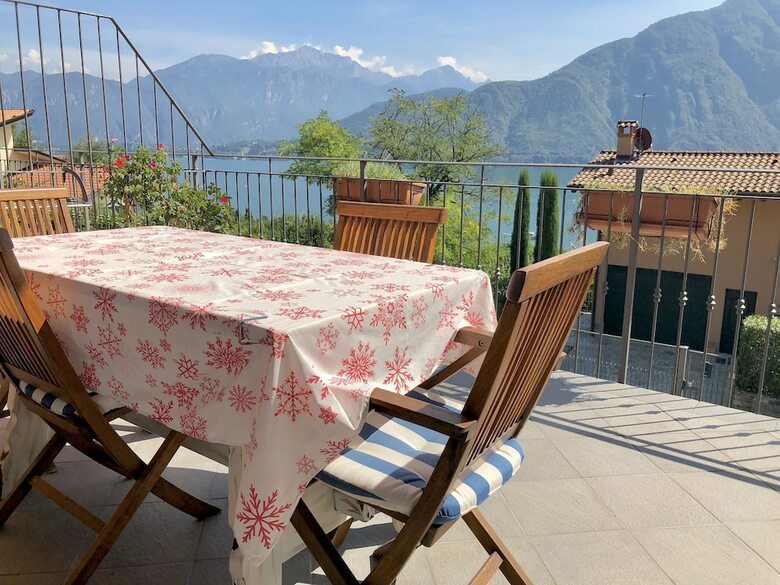 Apartamento Appartamento Vista Lago Red & Grey