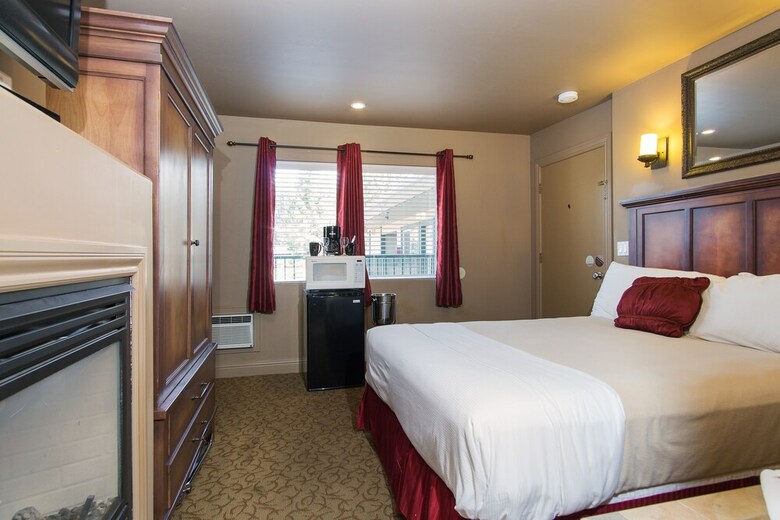 Hotel Secrets Inn Lake Tahoe